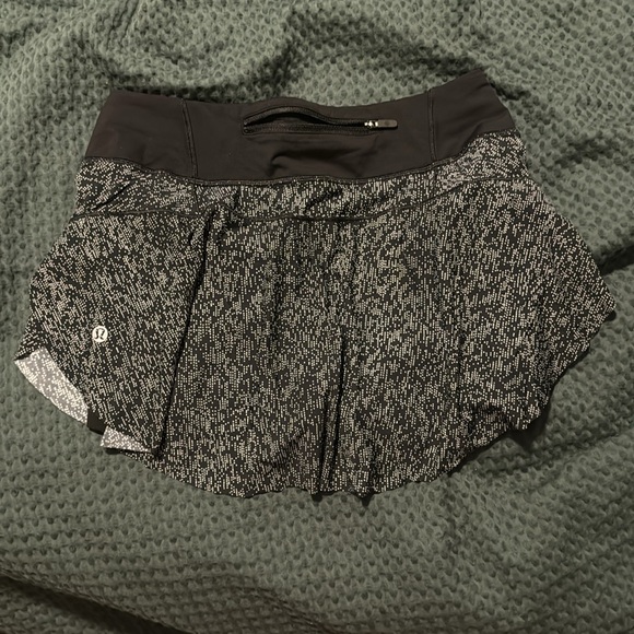Lululemon mini running skirt - Picture 4 of 4